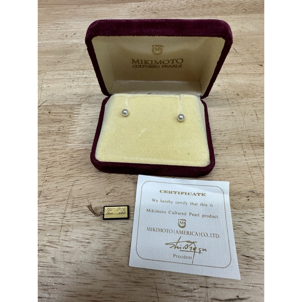 Vintage Mikimoto 18KT yellow gold 5mm Pearl Earrings with box